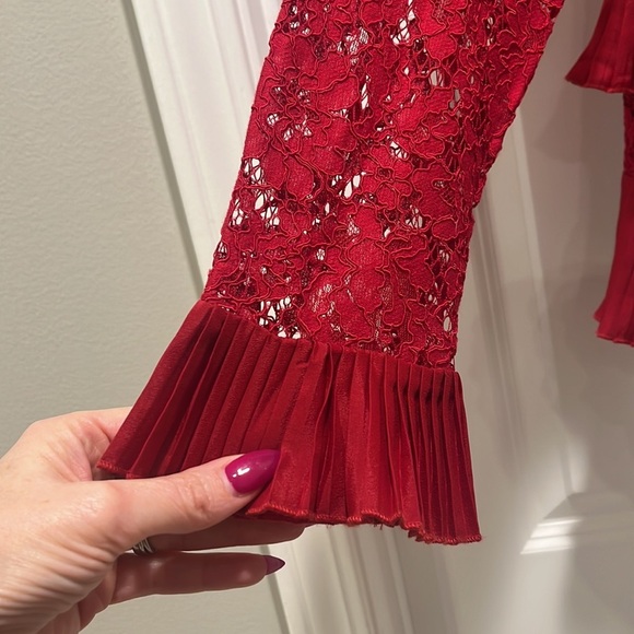 J.Crew Red Lace Pleated Ruffle layers Top Size 4 Holiday Party Family photos - Picture 5 of 9